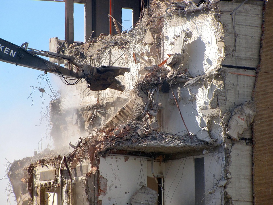 How to Craft an Impressive Cover Letter for Demolition Operative Roles: Tips and Examples