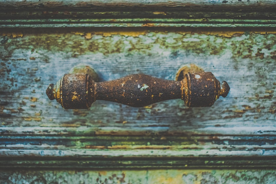 Crafting the Perfect Cover Letter for Insurance Claims Handler Positions: Tips and Examples