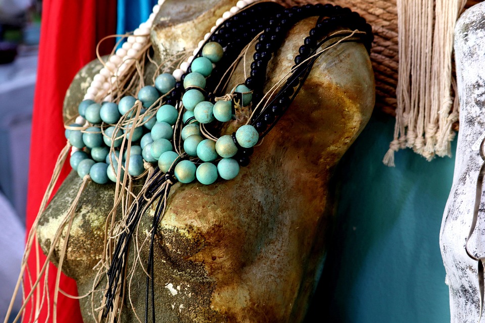 How to Craft an Impressive Cover Letter for Jewellery Designer Positions: Tips and Examples