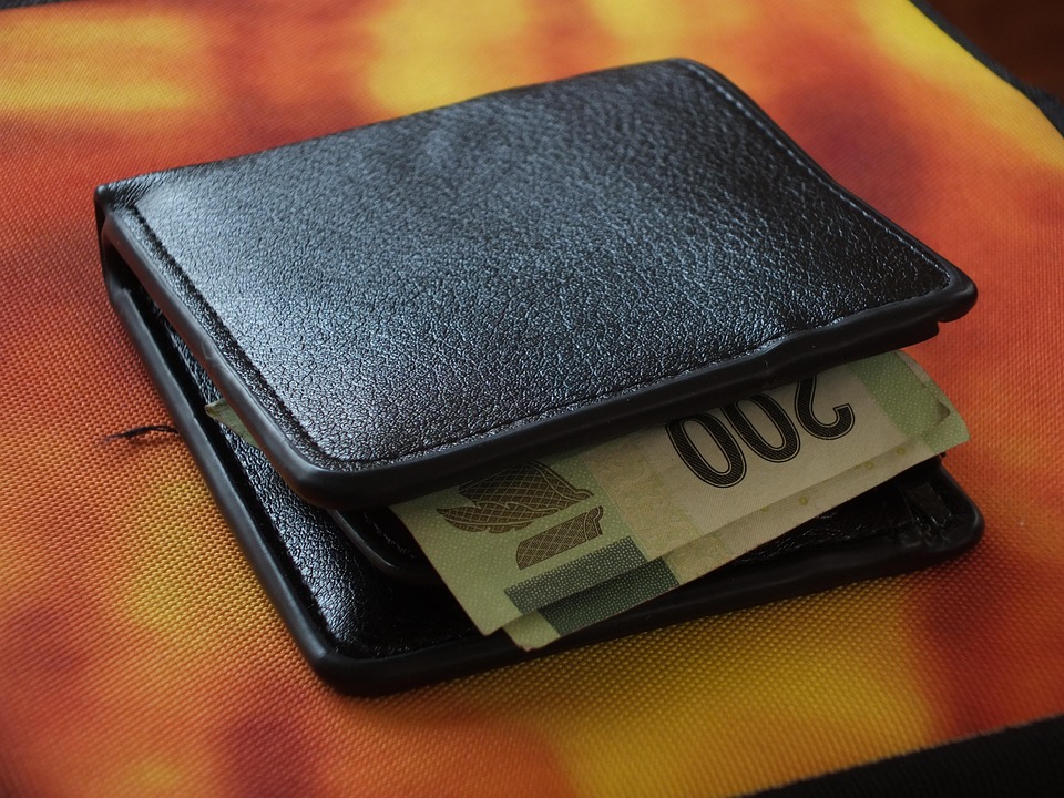 Crafting the Perfect Cover Letter for a Revenue Analyst Position: Tips and Examples