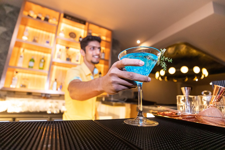 How to Craft a Standout Bartender Cover Letter: Tips for Success in the UK Hospitality Industry