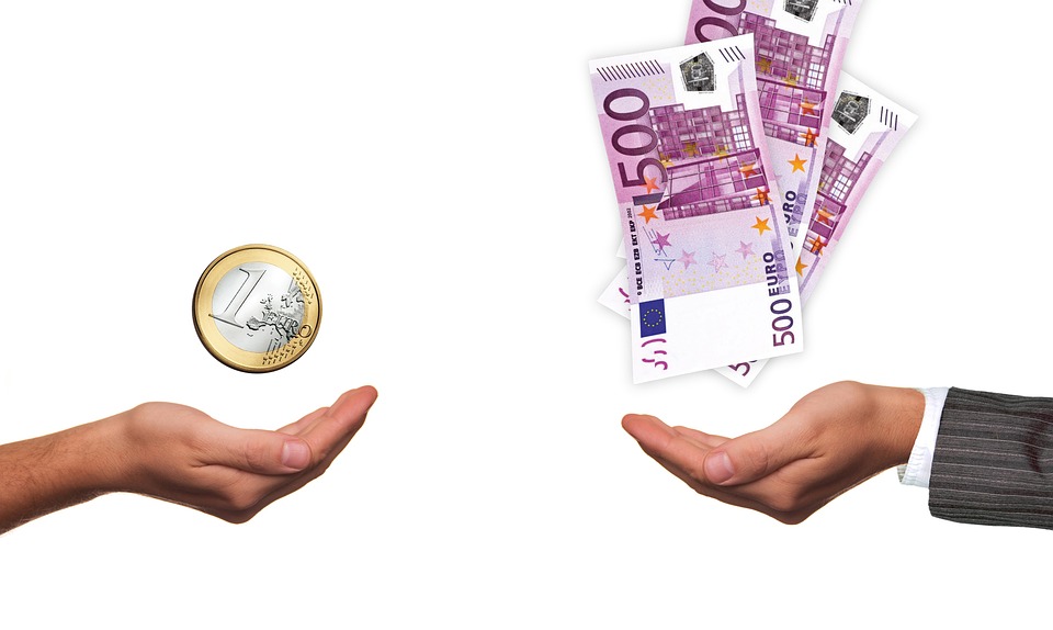 Navigating Your Career Path: A Comprehensive Guide to Becoming a Wealth Manager in the UK