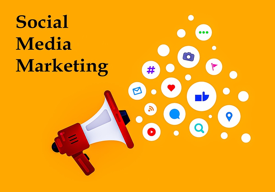 Navigating Your Career Roadmap as a Social Media Content Creator: Tips and Strategies for Success