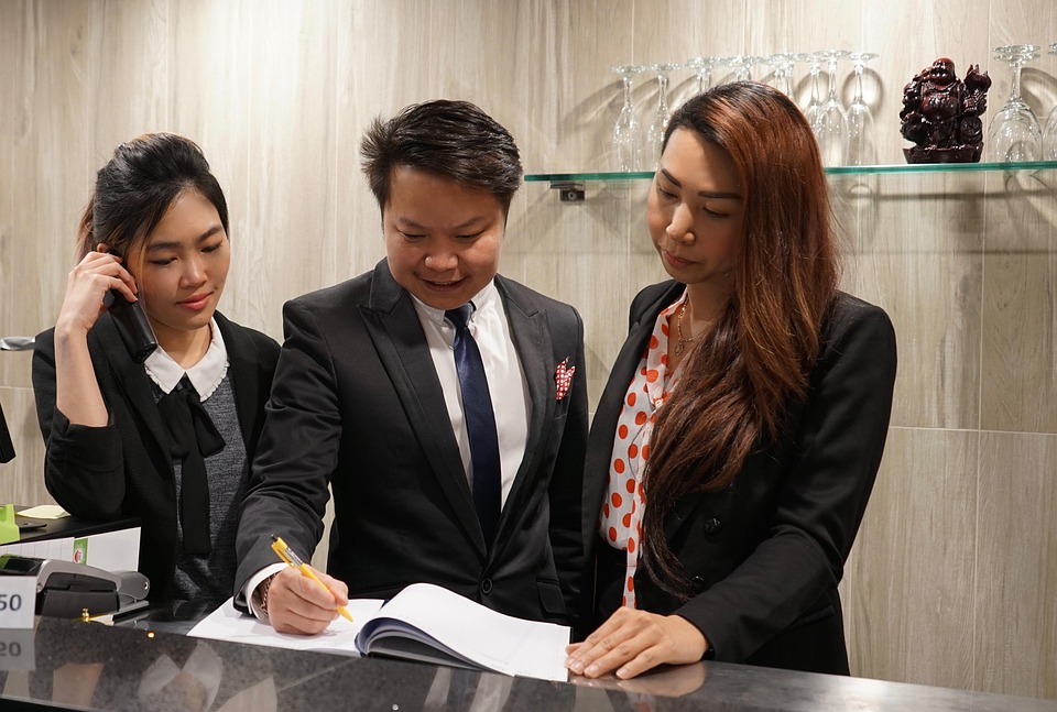 Essential Receptionist Resume Template: Stand Out in the UK Job Market