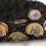 Crafting the Perfect Cover Letter for Financial Advisor Positions: Tips and Examples