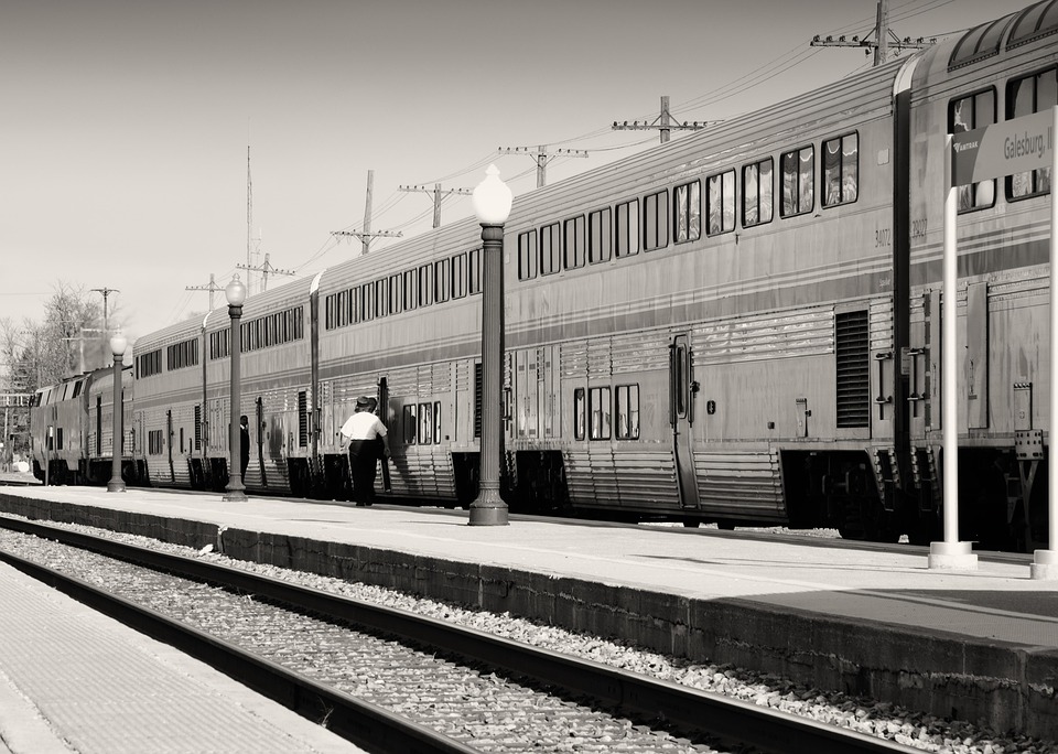 Crafting the Perfect Train Conductor Cover Letter: Tips for Success in the UK Rail Industry