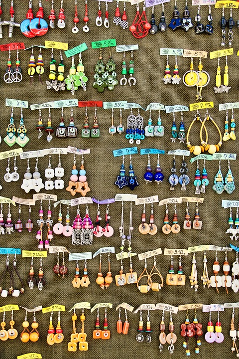 Navigating Your Career Path: A Comprehensive Guide to Becoming a Marketing Analyst