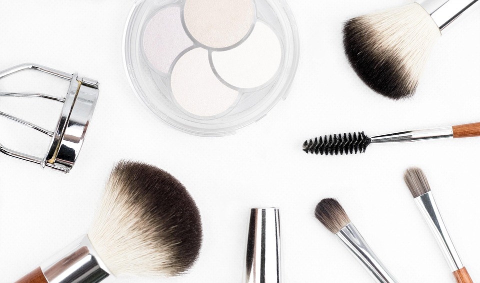 Essential Interview Guide for Aspiring Make-up Consultants: Tips and Techniques for Success