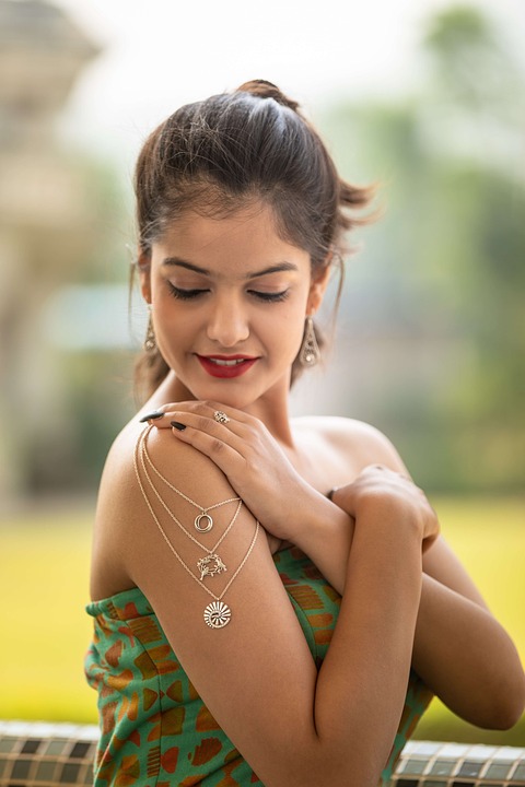 Navigating Your Career Path as a Jewellery Designer: Essential Roadmaps for Success