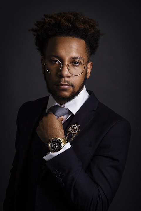 How to Craft an Impressive Cover Letter for a Procurement Specialist Role: Tips and Examples