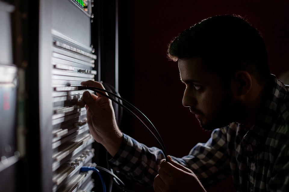 How to Craft a Winning Engineer Cover Letter: Tips and Examples for Success