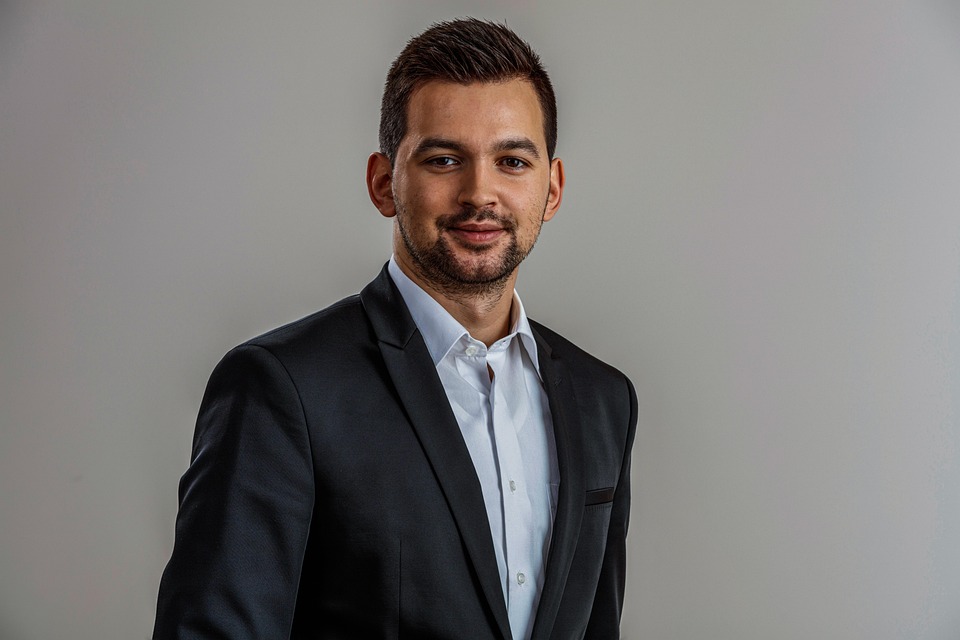 Crafting an Impactful Art Director Cover Letter: Tips and Examples for Success