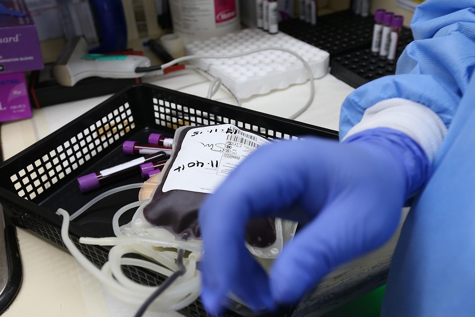 Crafting the Perfect Cover Letter for Medical Laboratory Assistant Roles: Tips and Examples