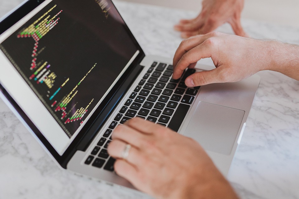 Essential Career Roadmaps for Senior Software Developers: Navigating Your Path to Success