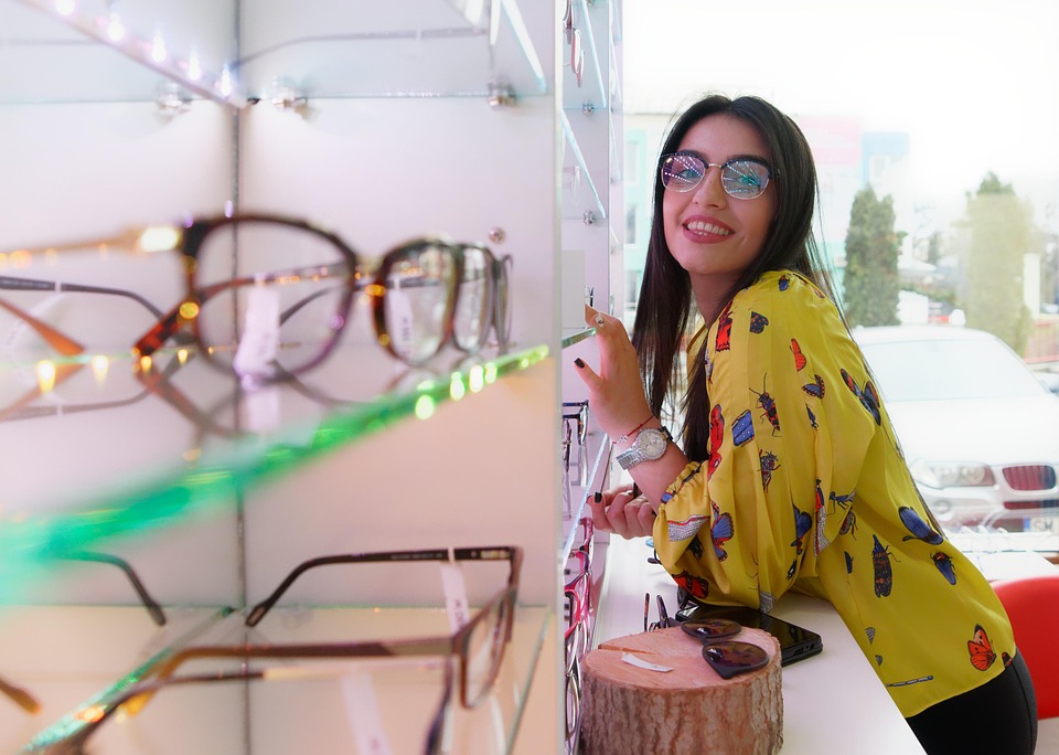 Essential Optician Interview Guides: Tips and Strategies for Success