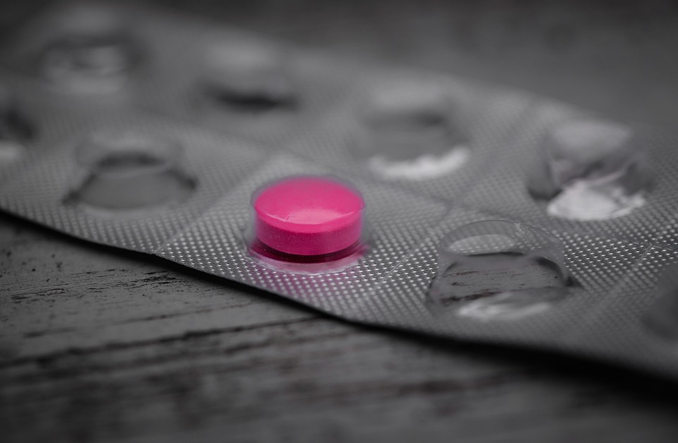 How to Write an Effective Cover Letter for Pharmacy Technician Positions: Tips and Examples