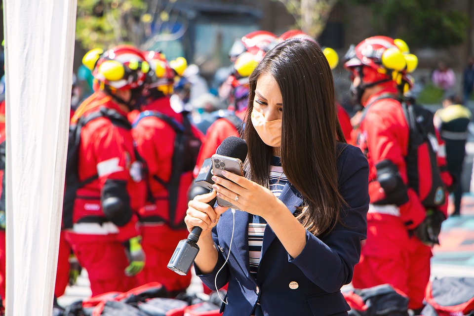 Navigating the Path: Career Roadmaps for Aspiring News Reporters in the UK